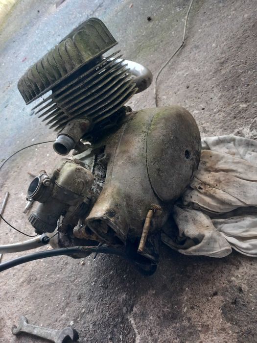 Motor mz antigo com carburador