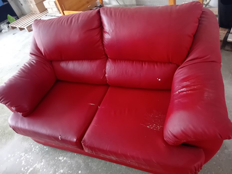 Sofá vermelho - 2lug