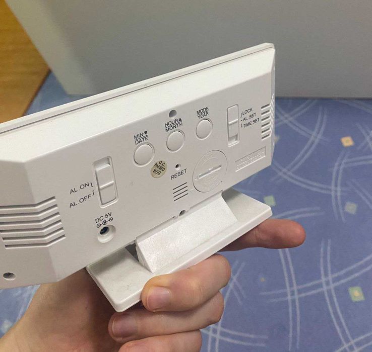 Цифровий настольний годинник LED