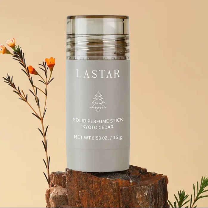 Компактний стійкий дезодорант Lastar кедр