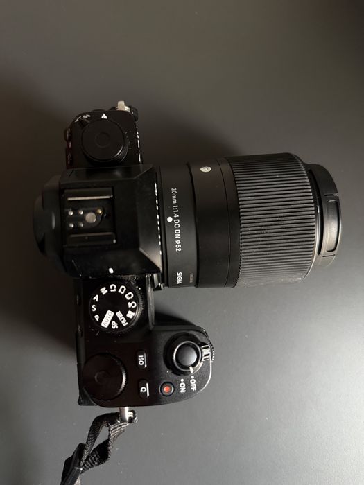 Aparat FUJIFILM X-S10 Czarny + Obiektyw XC 15-45mm Kit