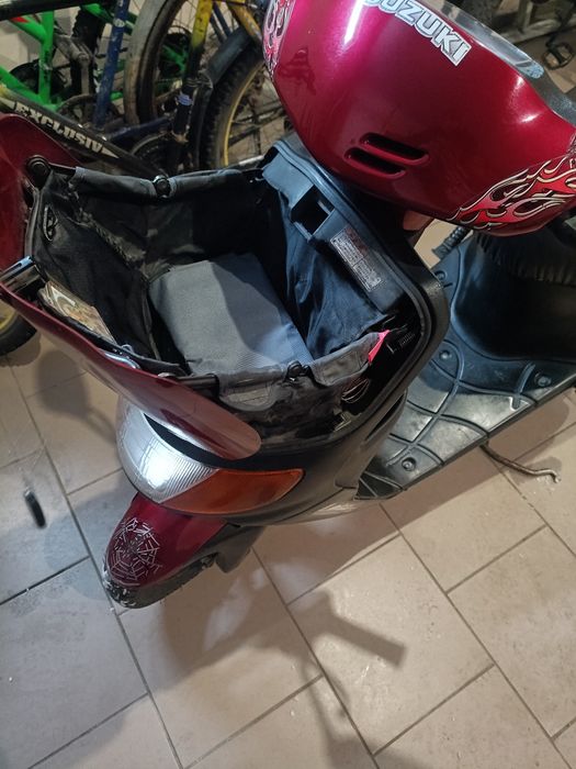 Скутер Suzuki let's на реєстрації 49.9