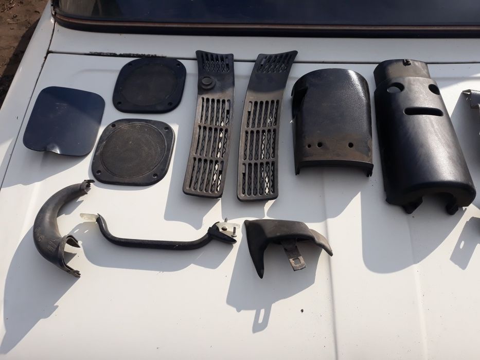 Продам Двері БМВ Є30 є ще інші різні запчастини деталі по тел.