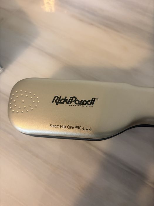 Secador/ alisador de cabelo a vapor