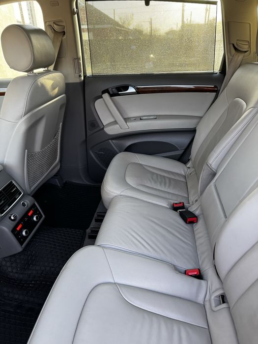 Продам Audi q7 3.0 tfsi