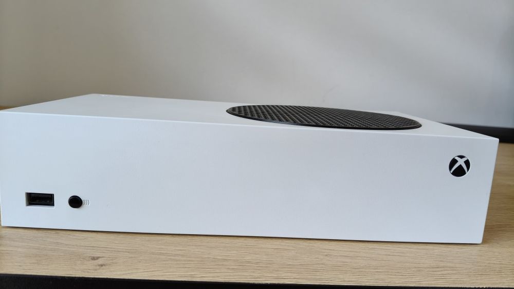 Sprzedam Xbox series S 512 GB