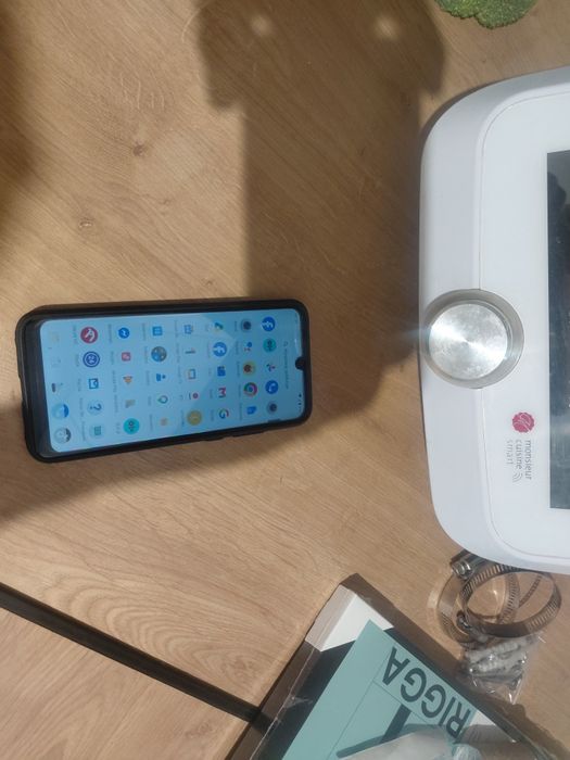 Motorola E6 RAM 4 GB 64 GB NOWE SZKLO I Etui