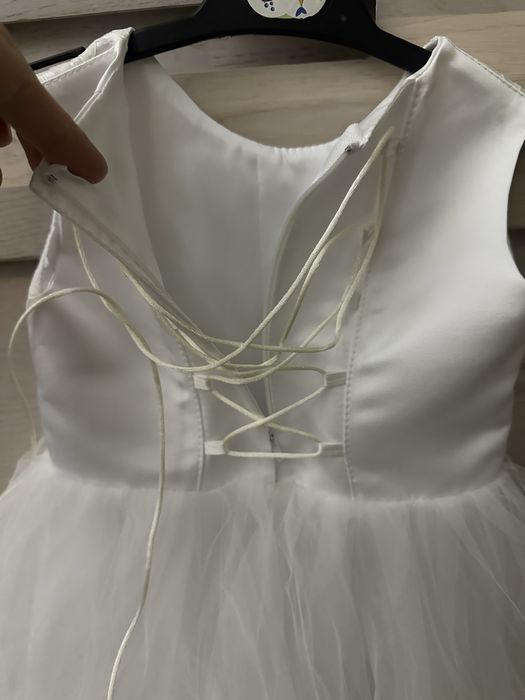 Пишна, багатошарова сукня з фатину, плаття біле святкове розмір 104