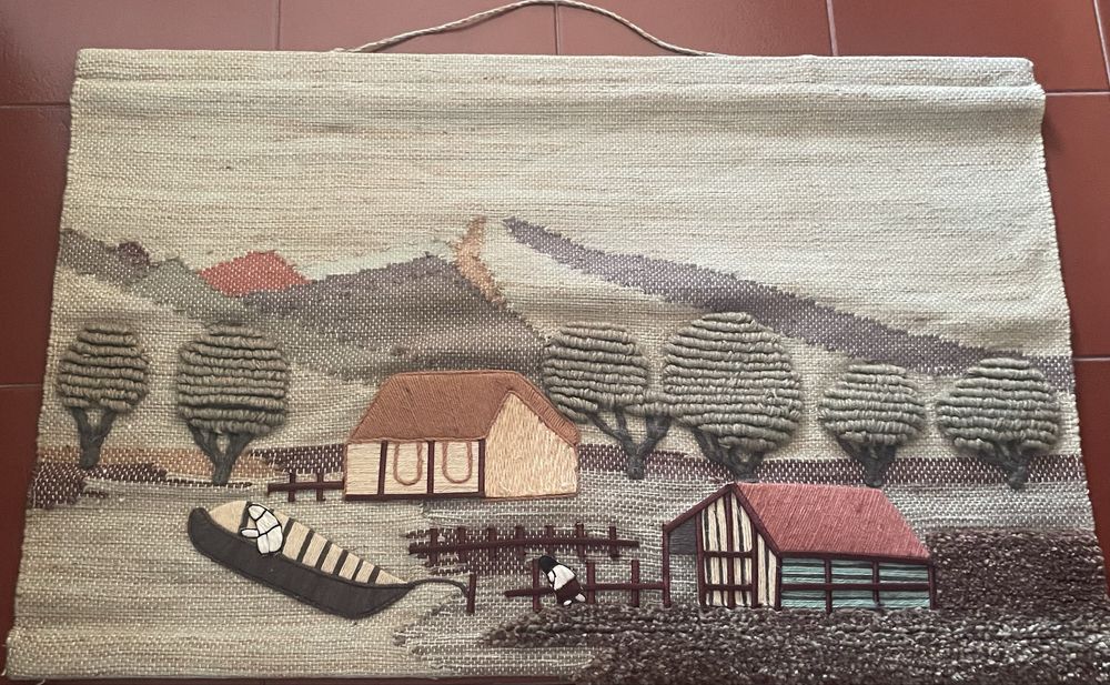 Vendo tapetes de parede