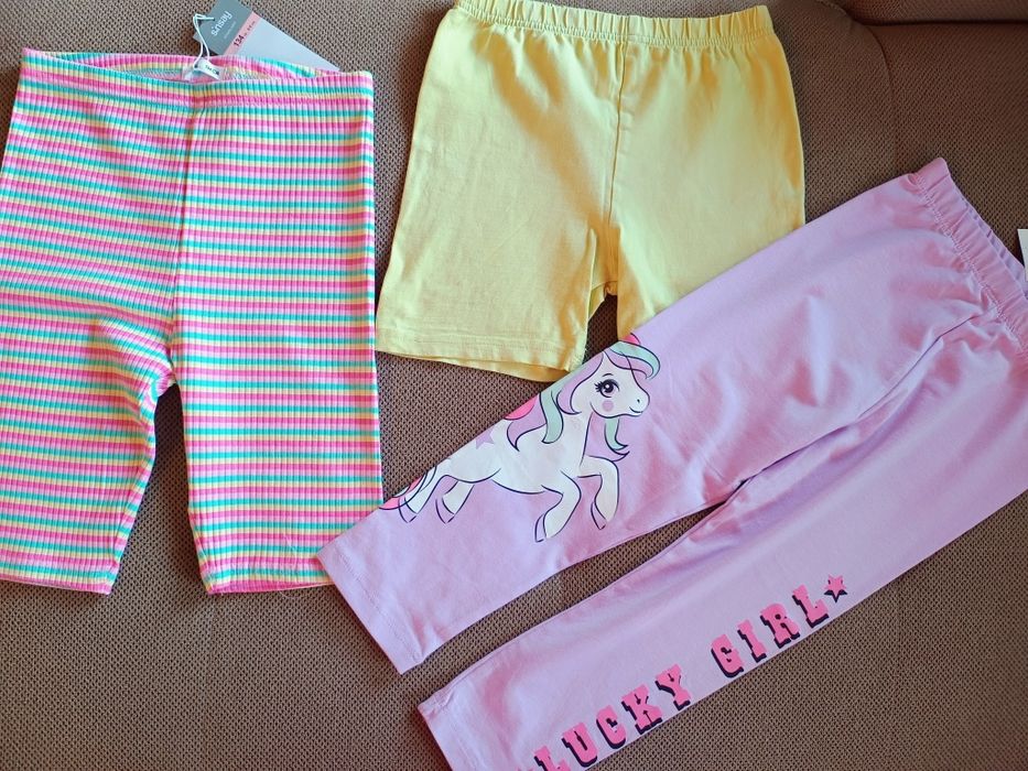 Krótkie spodenki, legginsy 134