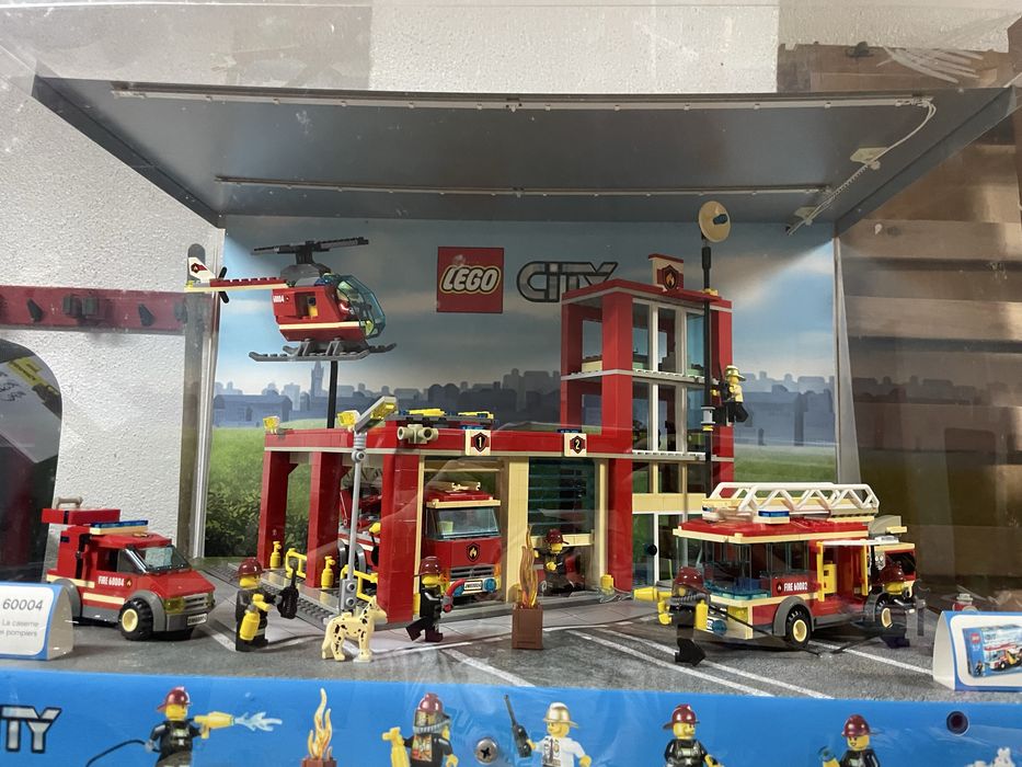 Lego expositor quartel de bombeiris