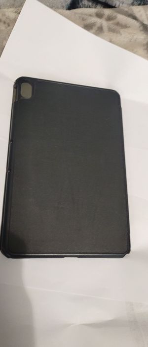 Etui typu flip, stan bardzo dobry. 28cm - 10