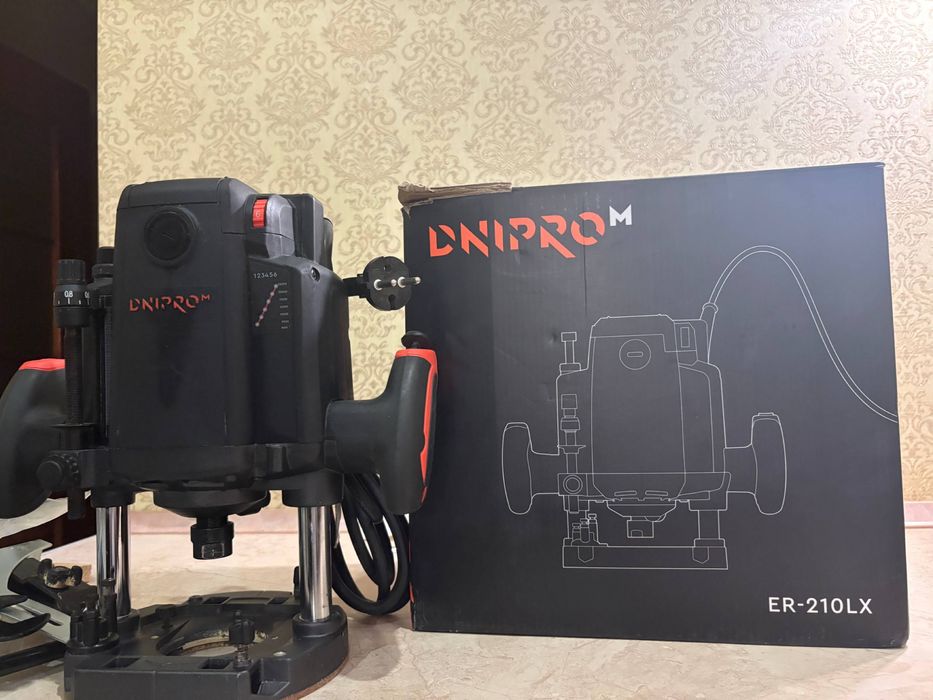 Фрезер Dnipro-M ЕR-210LX