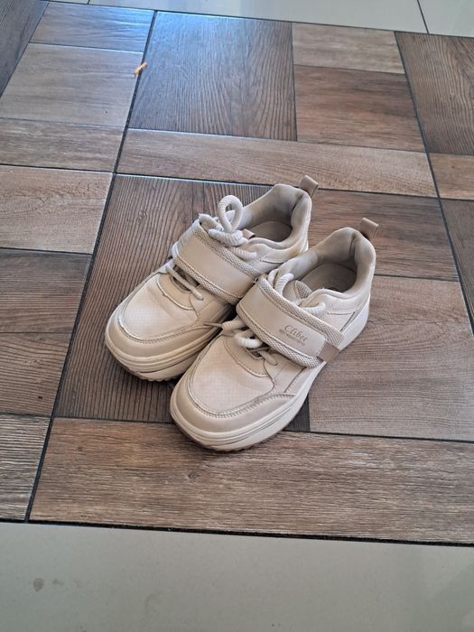 Buty sportowe, dziewczęce