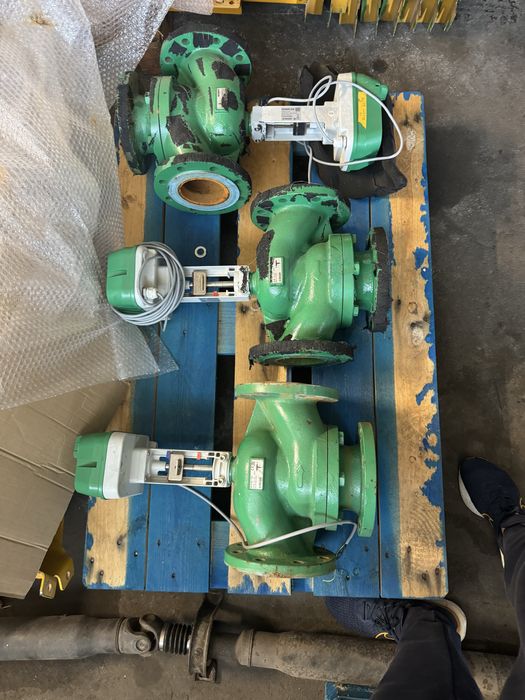 Клапан з електроприводом