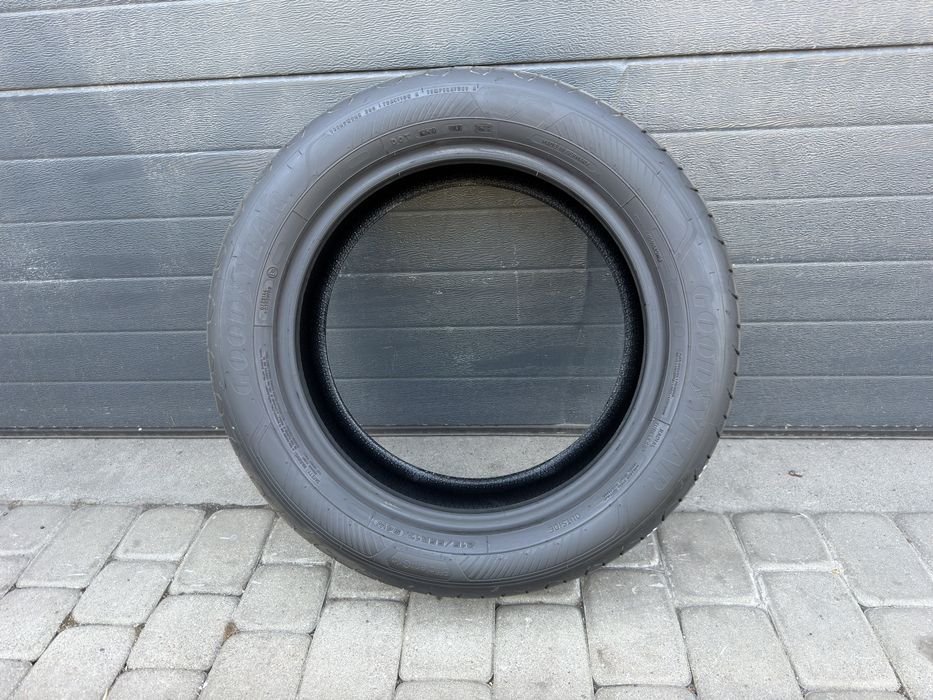 Opony letnie GoodYear 215/55/17 94W - JAK NOWE 2023r.