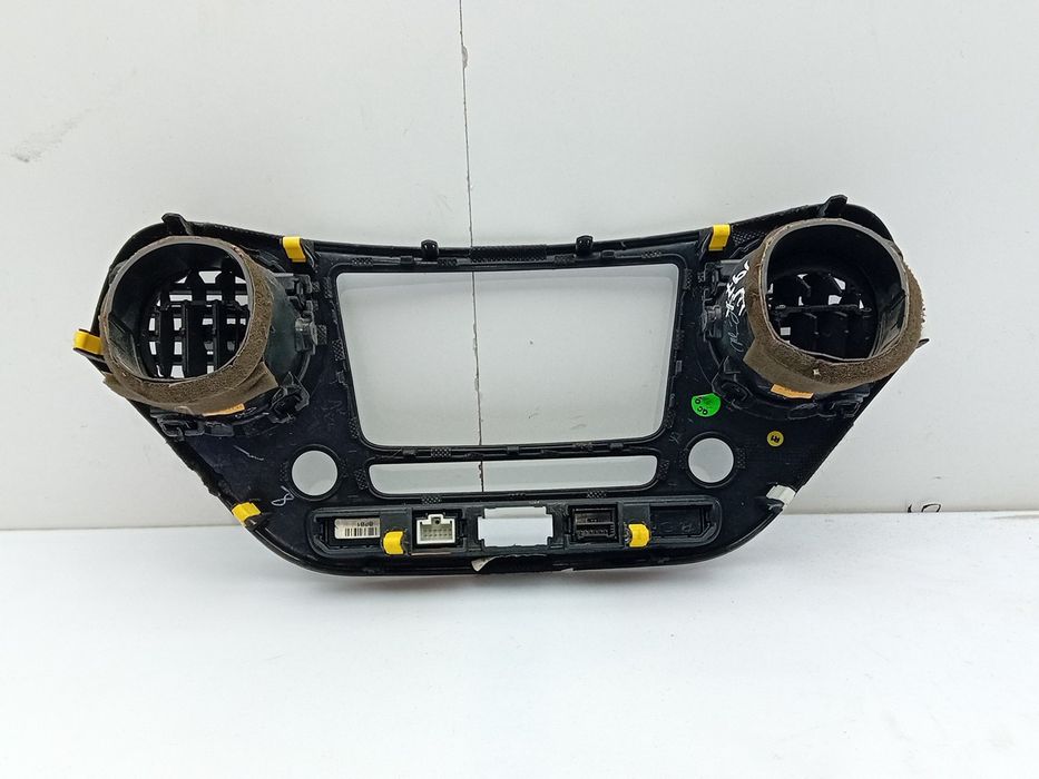 Moldura da consola central / rádio / aro HYUNDAI i10 (BA, IA)