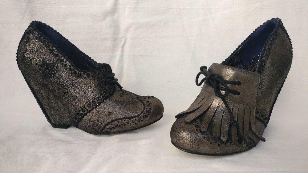 Sapatos IRREGULAR CHOICE Tamanho 36 e, 38   NOVOS
