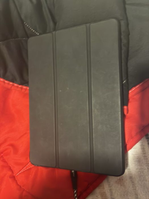 Vendo tablet 9a geracao com capa, 2 peliculas de vidro e caneta