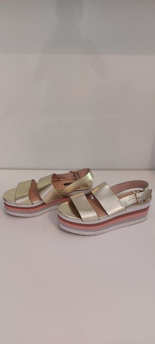Vendo Sandálias n.°39