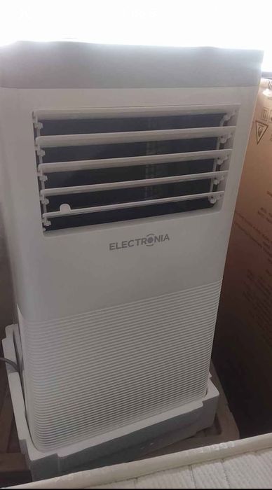 AR CONDICIONADO PORTÁTIL ELECTRONIA ACBKYR29 (10000 BTU, Quente e Frio, Desumidificador, Função Ventoinha)