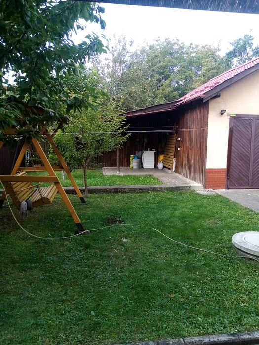 Продається половину будинку
