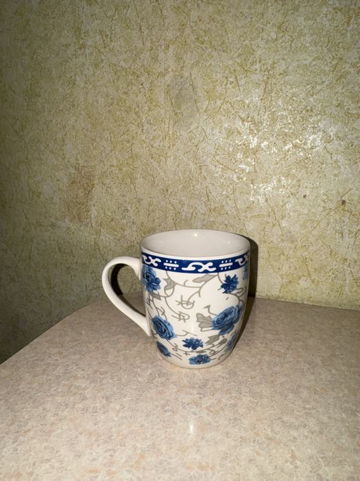 Чашка з блюдцем.