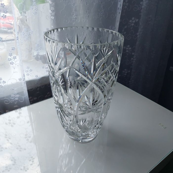 Wazon wysoki 29cm. Kryształ  z PRL-u ciężki
