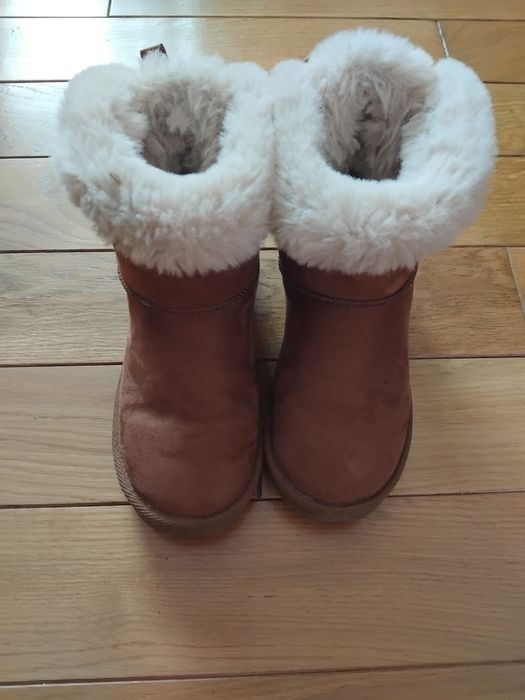 Уггі 35 розмір. 23 см устілка