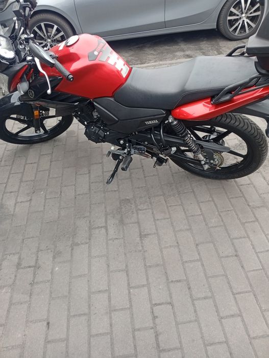 motor Yamaha 125 cm
