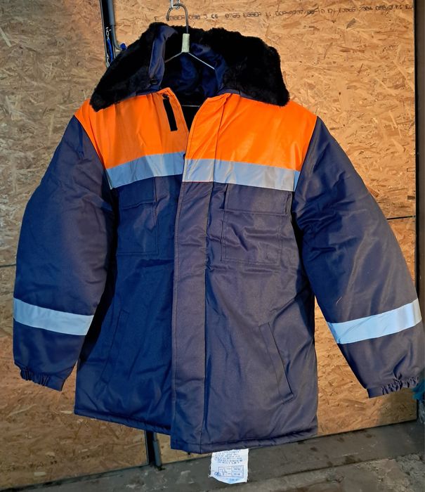 Продам новый зимний костюм тройка ,,Гудок,,