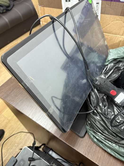 Планшет 15” і 10” каса торгова ELO ESY15i1 ESY10i1