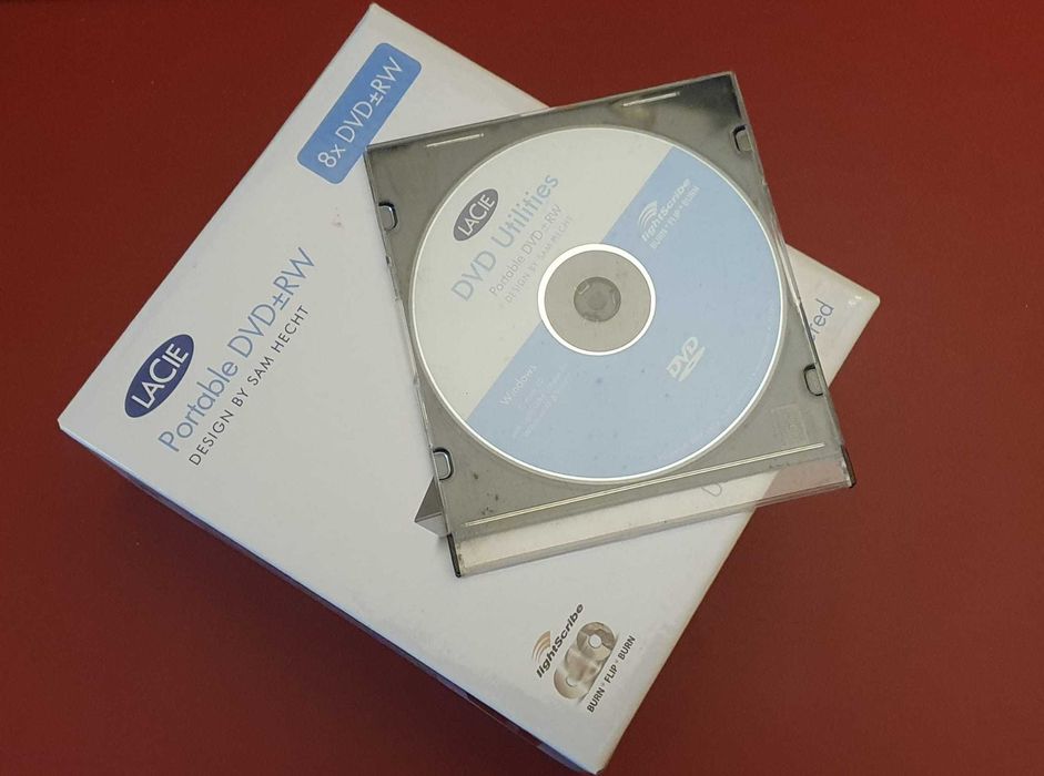 Unidade de DVD+-R/RW portátil Lacie USB 2.0 8x design por Sam Hecht
