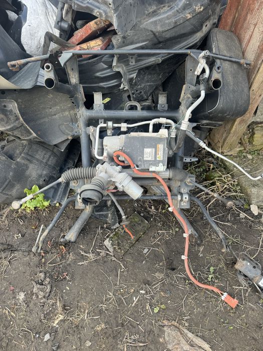 Балка mitsubishi i miev citroen c-zero peugeot ion