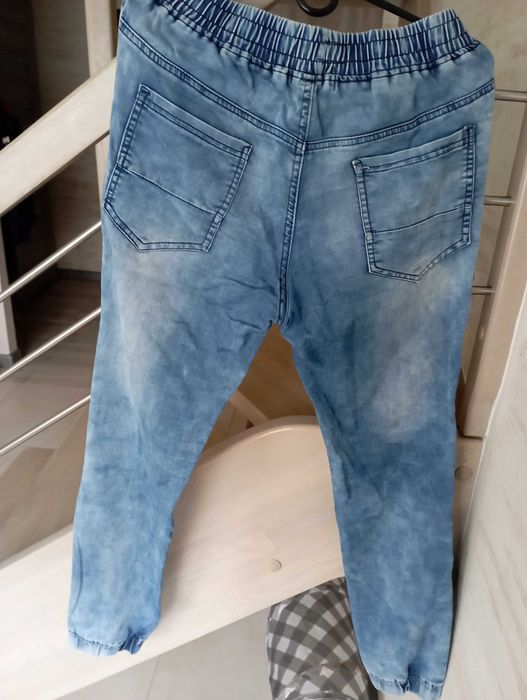 Jeansy granatowe joggery niebieskie rozmiar M stan bdb