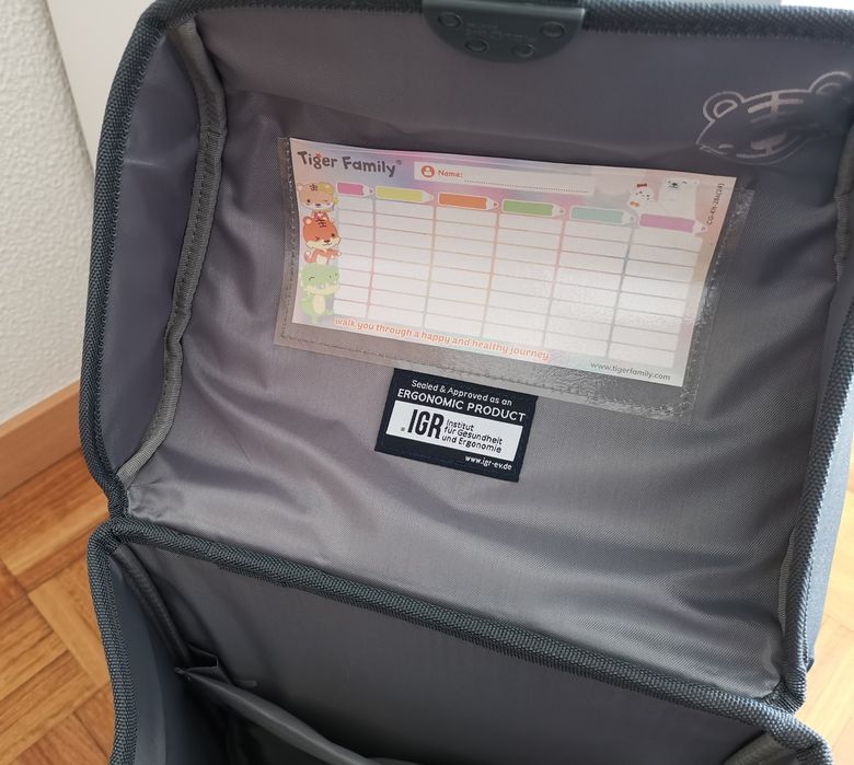 Mochilas escolares Tiger Family