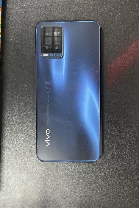 Телефон Vivo Y21s