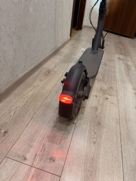 Електросамокат Xiaomi.З пробігом,стан 9/10.Все працює.