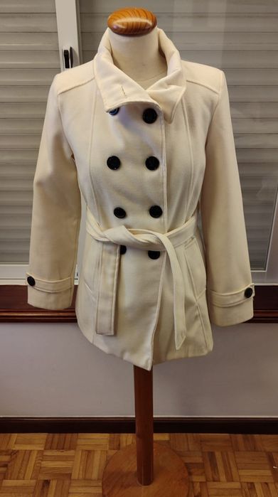 Casaco W52 Branco - S

- Tamanho (S)

Os portes são a cargo do comprad