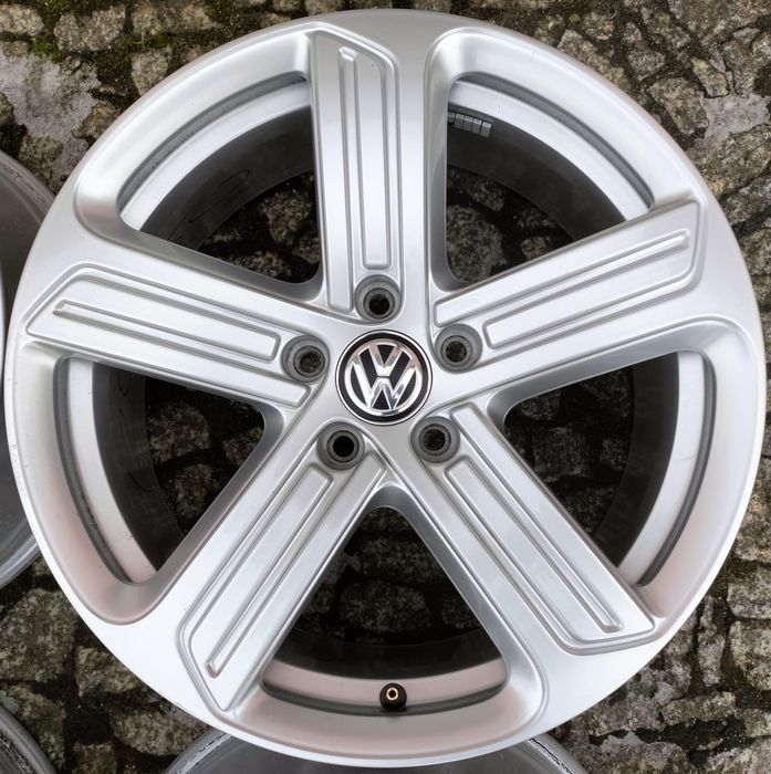 Felgi aluminiowe VW GTI GTD Golf Touran Caddy 7,5x18 ET49 5x112