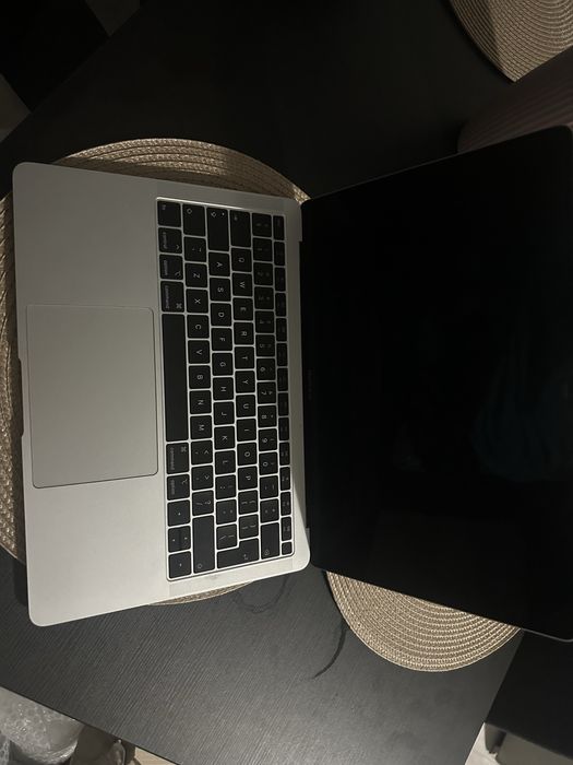 Macbook air 2018 Katowice Dąb • OLX.pl