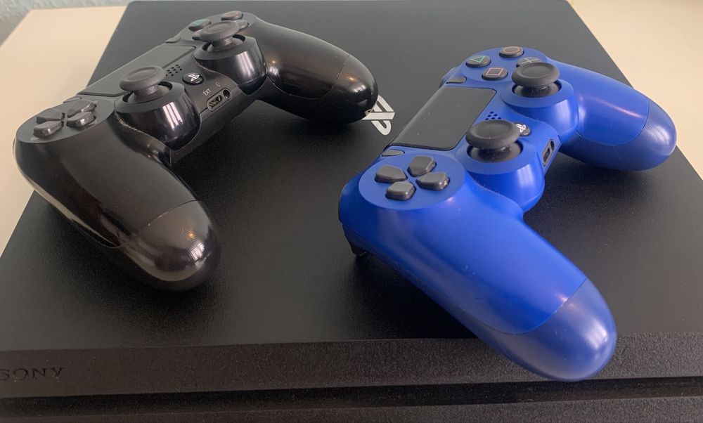 Sony PlayStation 4 PRO (PS4 RRO)