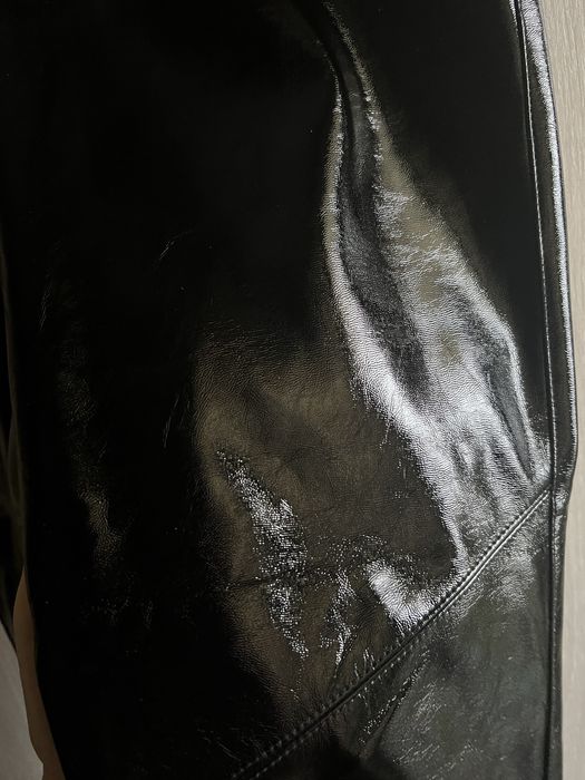Лакові штани Bershka