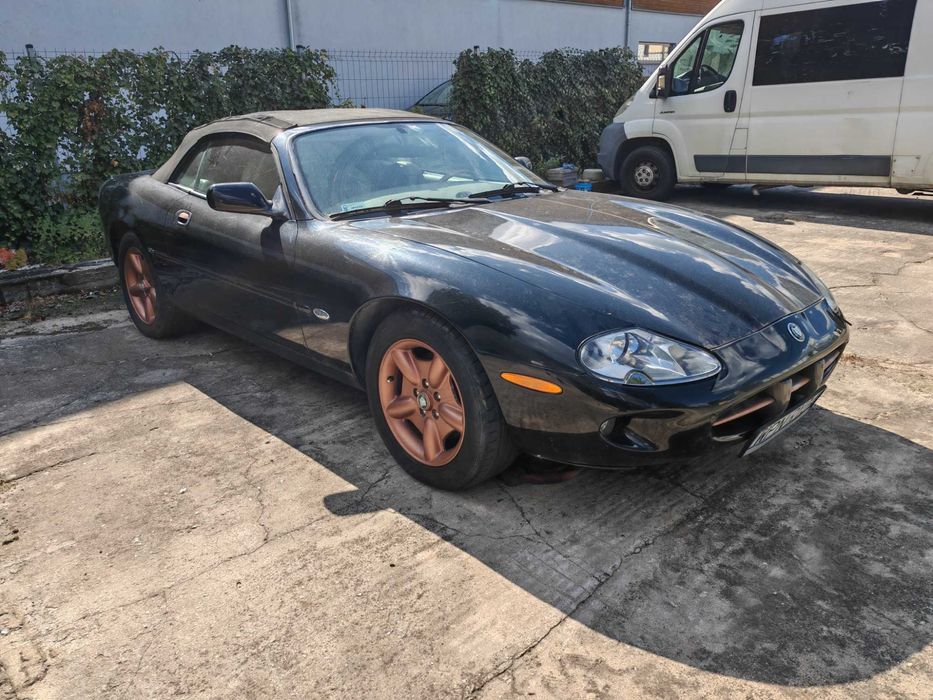 Jaguar XK8