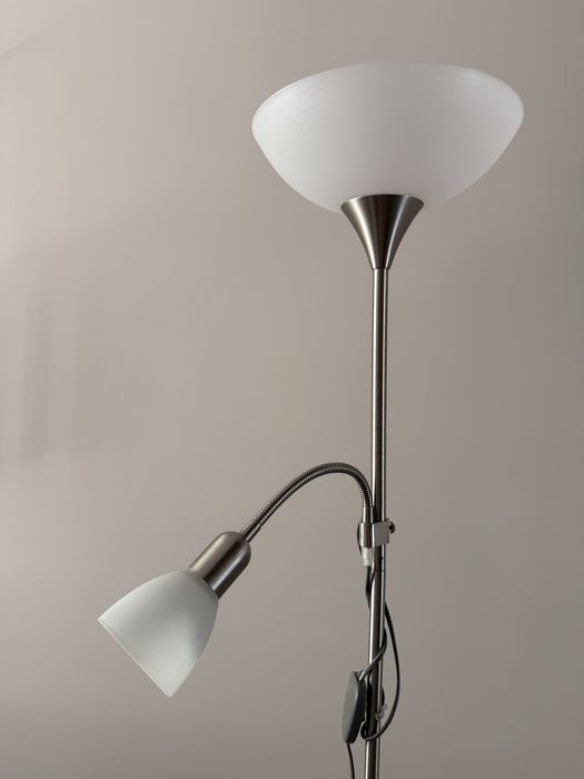 Candeiro de pe 2 luzes