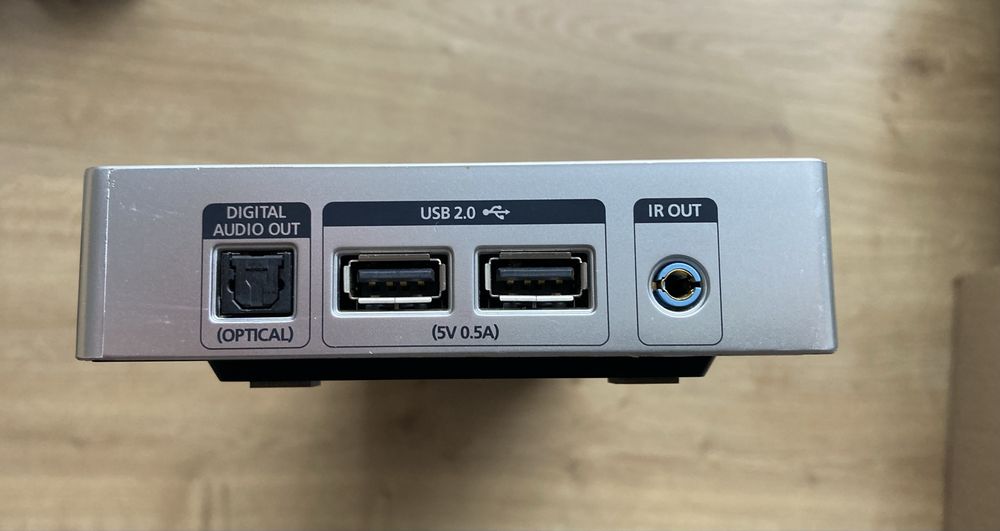 One Connect BOX do Samsung JS9000