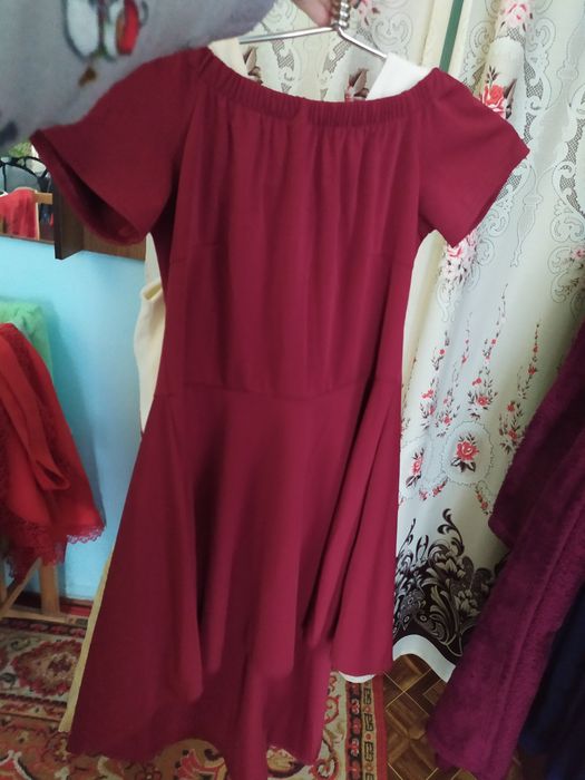 Плаття в новенькому стані