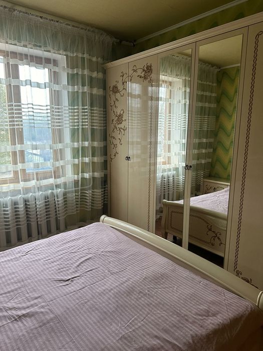 Подобово 2 кімнатна квартира в Лозовій. КОНДИЦІОНЕР