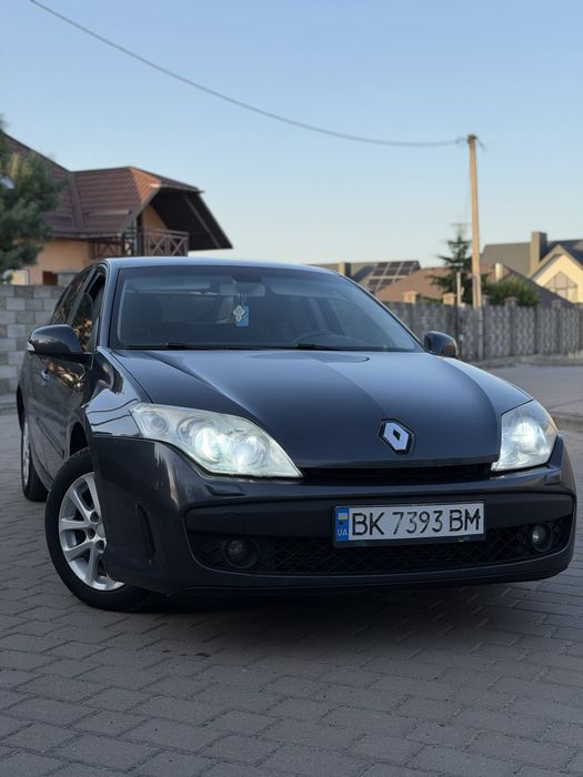 Renault Laguna III гарний стан, чудова техніка.