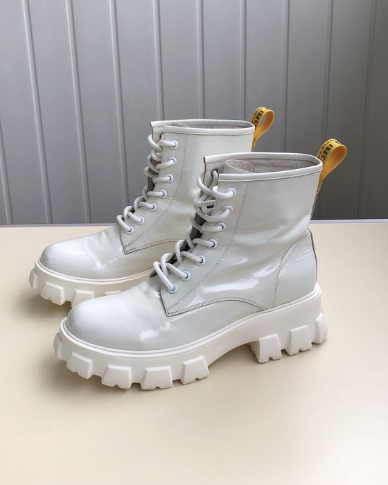 Ботинки женские 38